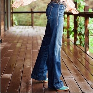 NWT. Artist Trouser Jeans Size 31/Regular!